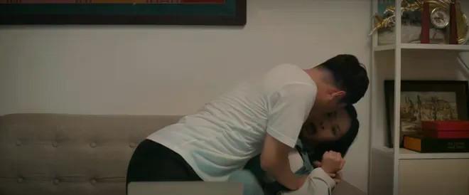Giải oan cho "chiếc áo hư hỏng" trong phim Việt giờ vàng- Ảnh 2.