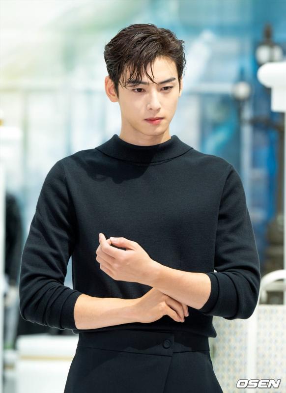 10 diễn viên Hàn Quốc hot nhất thế giới 2025: Hyun Bin xếp sau Kim Soo Hyun, hạng 1 tưởng hết thời rồi cơ mà- Ảnh 11.