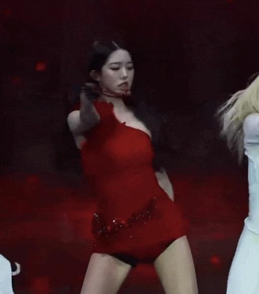 "Công chúa Kpop" nhảy xấu hát nhép, chưa đủ "trình" tách nhóm- Ảnh 2.