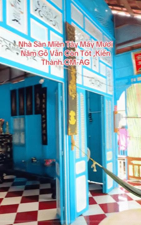 Nhà gỗ miền Tây: Vì sao phải xanh ngắt, hoa văn rực rỡ mới ra đúng chất 