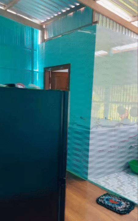 Nhà gỗ miền Tây: Vì sao phải xanh ngắt, hoa văn rực rỡ mới ra đúng chất 