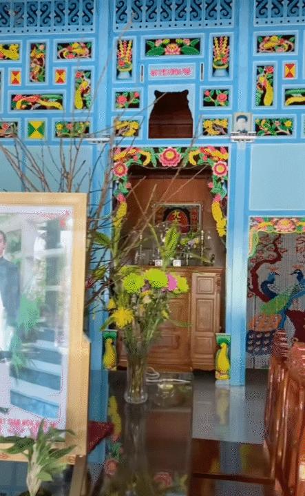 Nhà gỗ miền Tây: Vì sao phải xanh ngắt, hoa văn rực rỡ mới ra đúng chất 