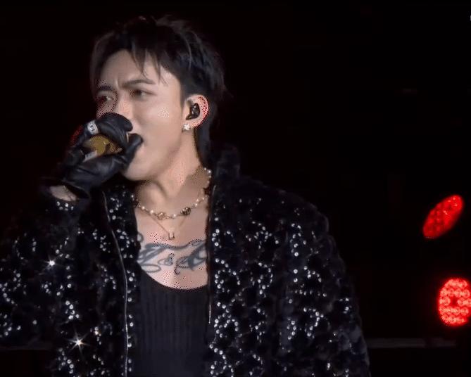 SOOBIN hô vang "KINGDOM ơi, SKY ơi,... chúng ta phải yêu thương nhau"- Ảnh 2.