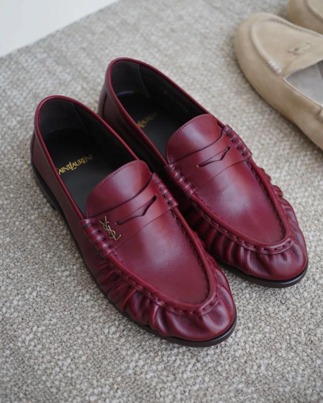 Mùa loafer tới: Kiểu giày quiet luxury khiến Kendall Jenner mê mệt vì năm nay có 1 điểm mới- Ảnh 16.