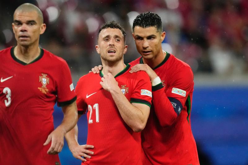 Ronaldo tiết lộ lý do không dự tang lễ Diogo Jota: 