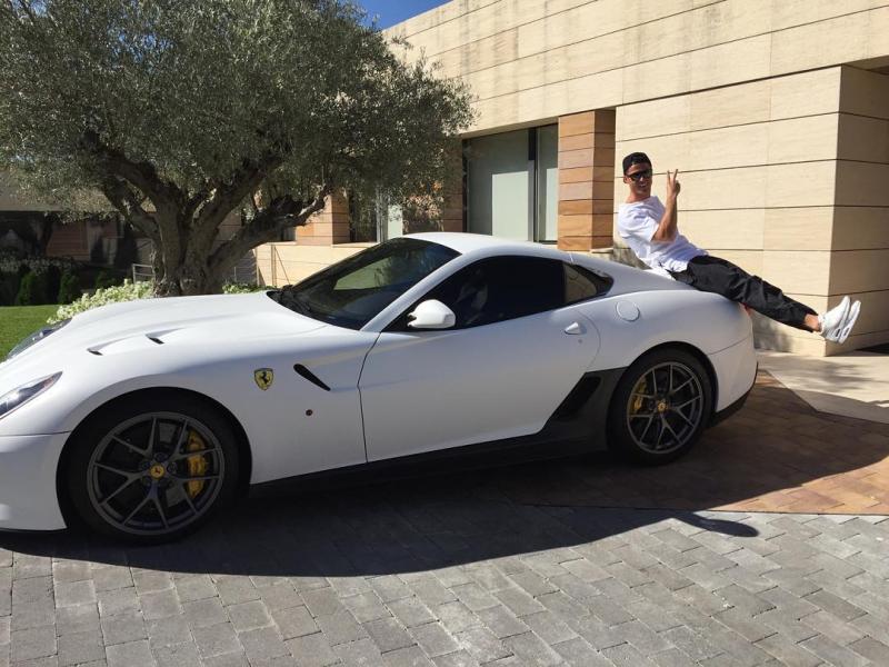 Tin được không: Ronaldo không nhớ nổi mình có bao nhiêu chiếc xe trong BST siêu xe 700 tỷ đáng gờm nhất thế giới- Ảnh 5.
