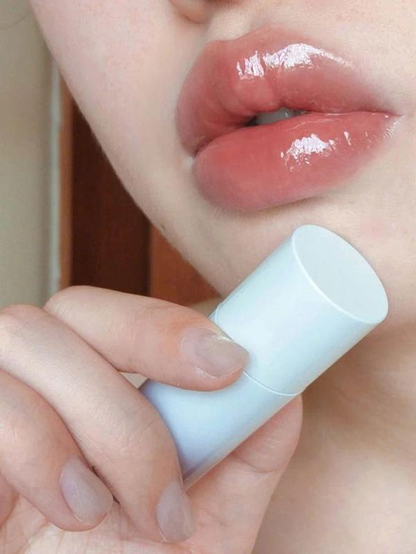 30 tuổi nhận ra dưỡng môi kiểu cũ không hiệu quả: 6 điều bạn cần thay đổi ngay khi trời lạnh- Ảnh 2.