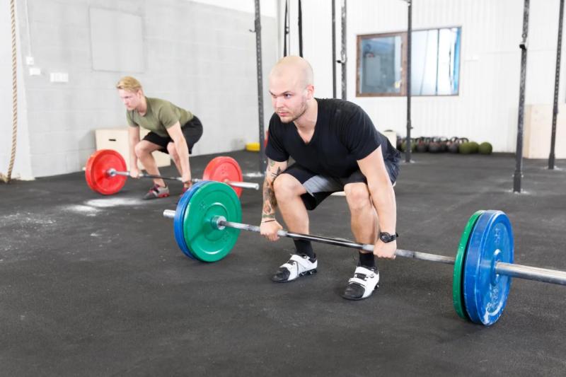 Nữ ca sĩ rách cơ lưng, phải ngồi xe lăn sau khi tập gym- Ảnh 3.