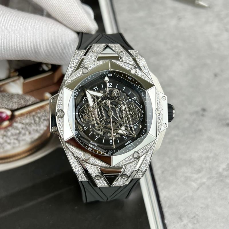 2 chiếc đồng hồ tiền tỷ của chồng Đỗ Hà và Quỳnh Châu: Tổng tài nhưng mỗi người 1 gu- Ảnh 4.