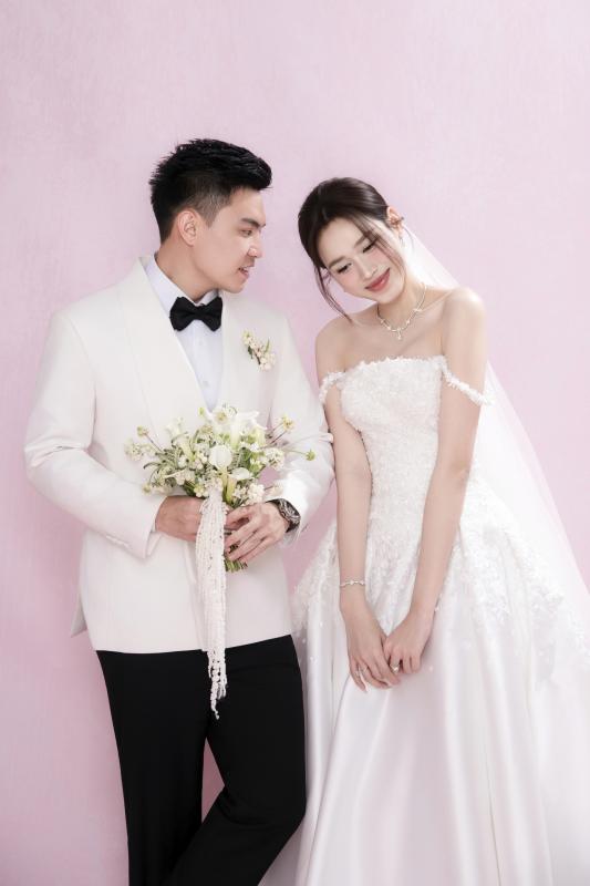 1 ngày trước đám cưới Đỗ Hà và thiếu gia: Lộ full 4 bộ ảnh cưới 