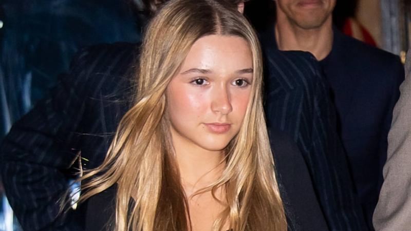 Tiểu thư Harper Beckham diện đồ sexy, khoe vóc dáng phổng phao tuổi dậy thì, xinh đẹp vạn người mê- Ảnh 2.