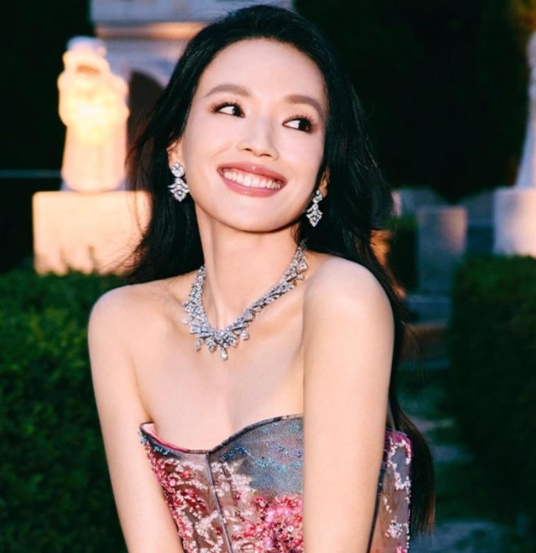 Bản sao của Thư Kỳ vướng drama khát khao center nhưng vẫn khiến dân tình nể một điều- Ảnh 30.