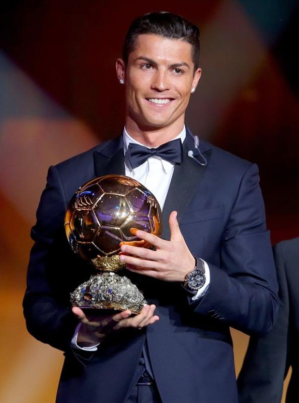 Ronaldo tuyên bố đẹp trai hơn David Beckham, chỉ ra một điểm hoàn hảo không thể chối cãi- Ảnh 5.