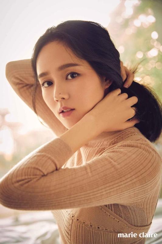 Mỹ nhân "đẹp tự nhiên nhất xứ Hàn" U45 da vẫn tràn đầy collagen nhờ 1 thức uống đỏ loẹt bán đầy siêu thị, chợ Việt- Ảnh 1.