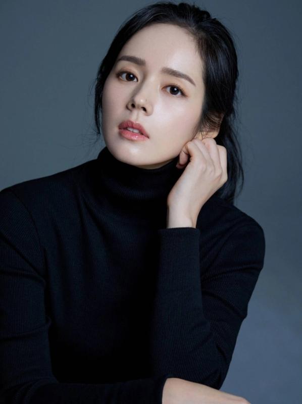 Mỹ nhân "đẹp tự nhiên nhất xứ Hàn" U45 da vẫn tràn đầy collagen nhờ 1 thức uống đỏ loẹt bán đầy siêu thị, chợ Việt- Ảnh 2.
