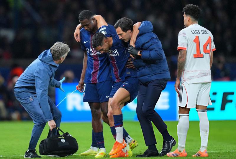 Tin sốc hậu trường trận PSG với Bayern đêm qua, một cầu thủ phải bật khóc nức nở- Ảnh 5.