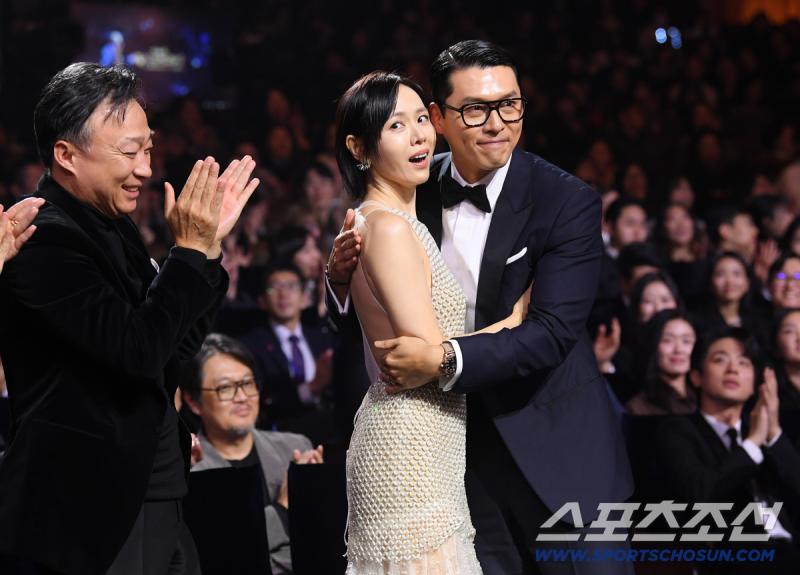 Rồng Xanh 2025: Hyun Bin và Son Ye Jin cùng lên ngôi Ảnh đế - Ảnh hậu, phim hay nhất là cái tên không ai dám cãi- Ảnh 3.