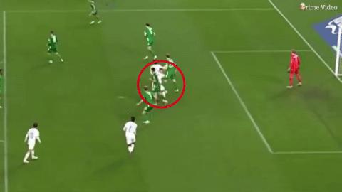 Ronaldo 40 tuổi rồi đừng hành xử như trẻ con nữa!- Ảnh 2.