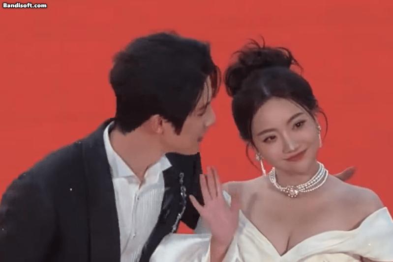 Cặp đôi phim giả tình thật công khai hôn nhau ngay trên thảm đỏ: Nhà gái vừa đẹp vừa bốc lửa, nhìn muốn cưới liền- Ảnh 2.