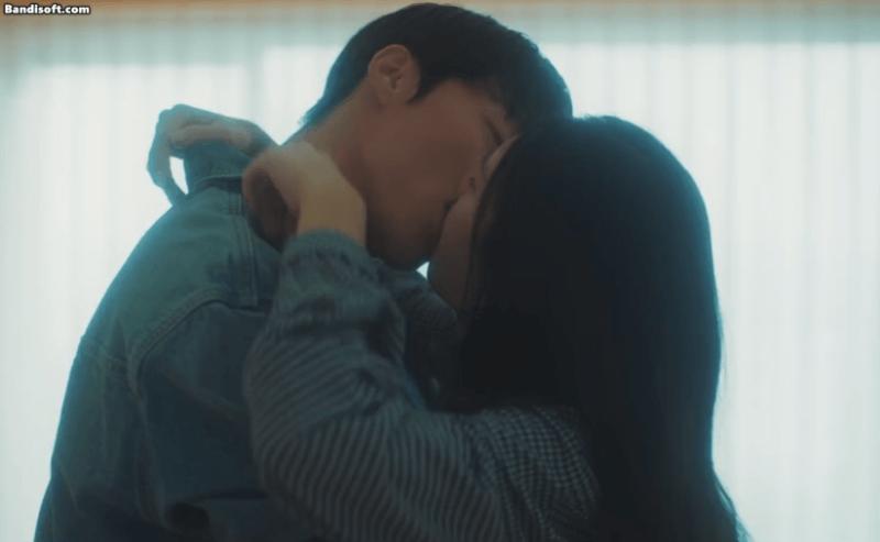 Phim Hàn vừa chiếu đã gây sốc với cảnh 18+ siêu nóng: Tua lại chục lần chưa chán, nữ chính càng ngắm càng mê- Ảnh 1.