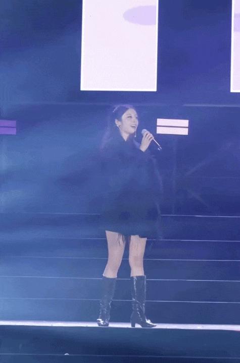 Jiyeon sang Việt Nam, tất cả đều hoàn hảo chỉ thiếu mỗi SOOBIN - Ảnh 2.