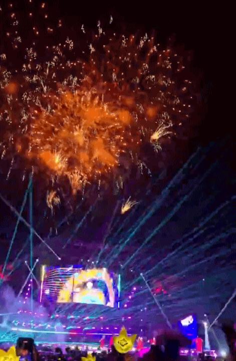 Fan quốc tế choáng ngợp với pháo hoa và fanchant “điên rồ” của fan Việt, concert G-DRAGON đỉnh cỡ này 10 đêm cũng không bõ!- Ảnh 2.