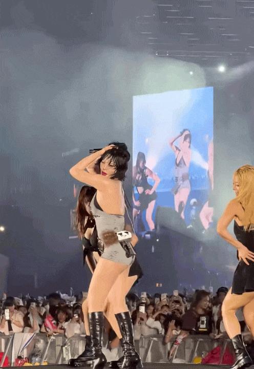 Ca sĩ ngất xỉu trên sân khấu: HyunA giảm cân đến bất tỉnh, Jisoo gục ngã khiến fan thót tim- Ảnh 1.