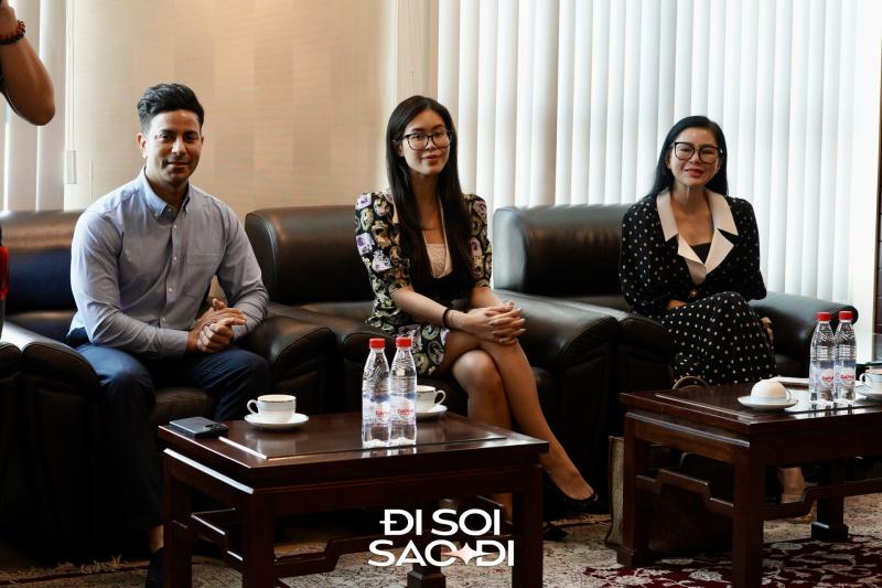 Tiên Nguyễn và hôn phu lần đầu công khai lộ diện, trích 2 tỷ tiền tổ chức siêu hôn lễ làm 1 điều không thể chê!- Ảnh 2.