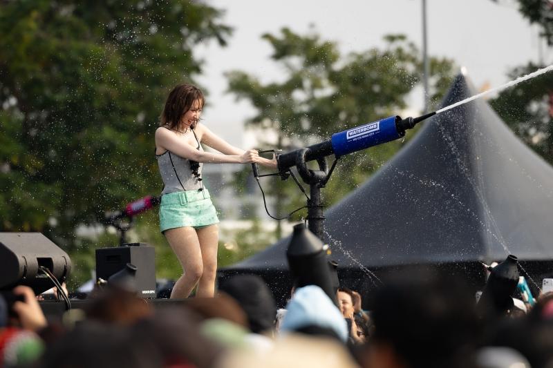 Bi Rain đây rồi: Nam thần U50 cả visual - body đều đẹp đỉnh, cởi áo khoe múi tân binh theo không kịp- Ảnh 67.