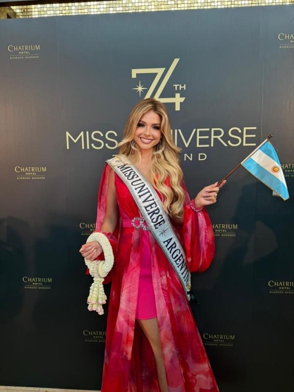 Đối thủ của Hương Giang tại Miss Universe: Xinh đẹp như búp bê sống đúng nghĩa- Ảnh 11.