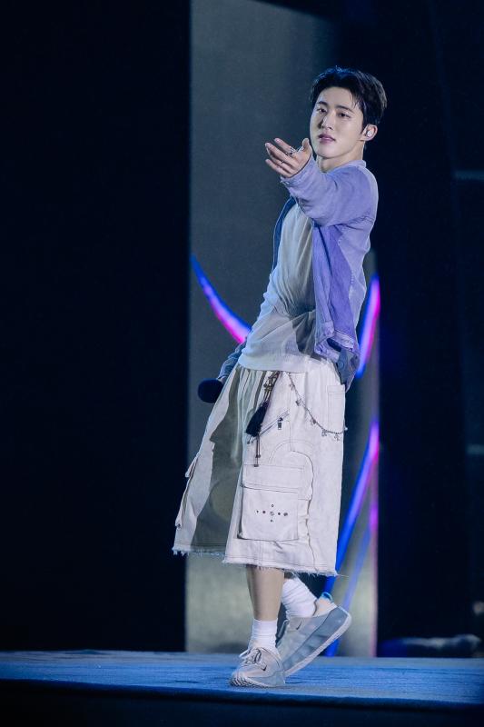 Jay Park "đốt cháy" WATERBOMB D-2 với cơ bụng "tiền tỷ", Chi Pu - B.I gây sốc visual với màn kết hợp chưa từng có- Ảnh 21.