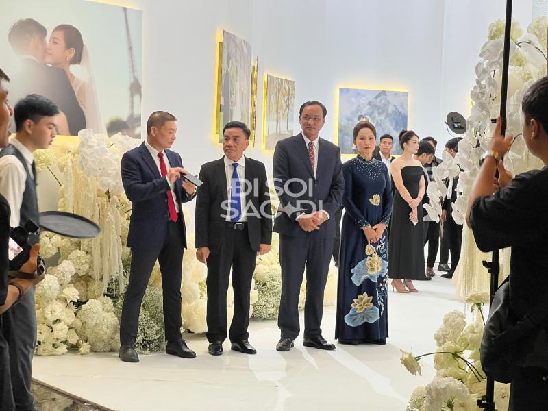 Đám cưới Hoa hậu Đỗ Hà - Viết Vương tại Hà Nội: Cô dâu khóc nức nở, dàn nàng hậu "quậy" tưng bừng!- Ảnh 31.