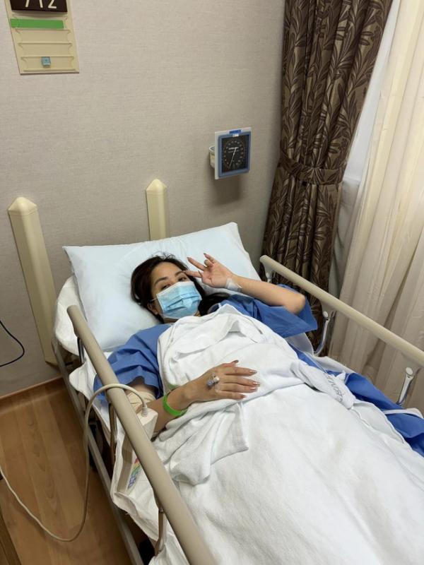 Khánh Thi đi chữa bệnh- Ảnh 2.