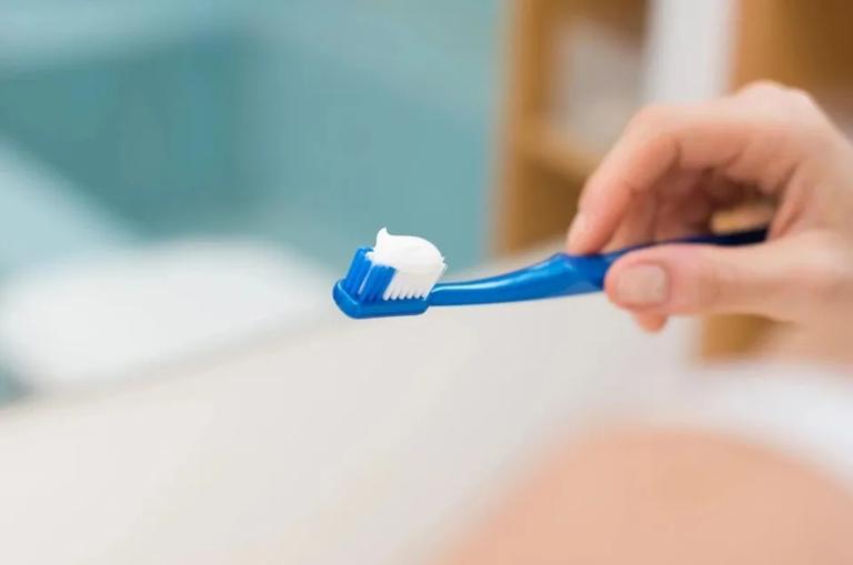 Buổi sáng nên đánh răng trước hay ăn sáng trước?- Ảnh 1.