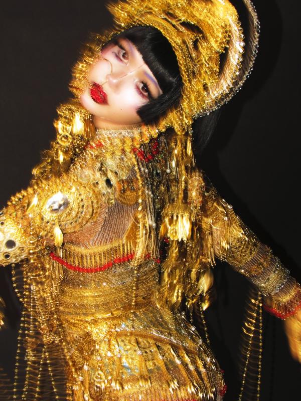 Lisa chơi Halloween đỉnh nhất thế giới!- Ảnh 5.