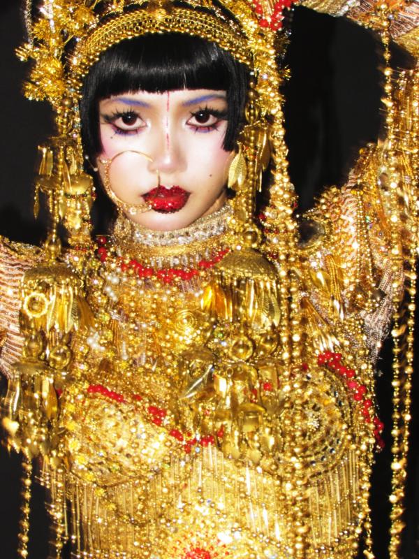 Lisa chơi Halloween đỉnh nhất thế giới!- Ảnh 9.