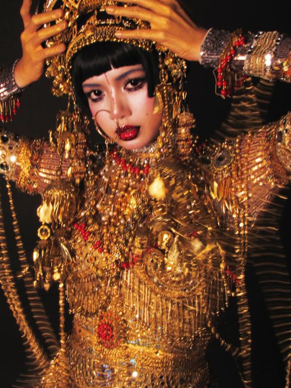 Lisa chơi Halloween đỉnh nhất thế giới!- Ảnh 10.