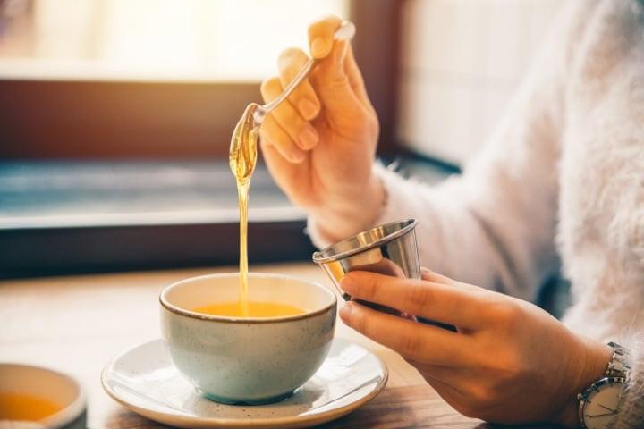 Loại nước "kem dưỡng ẩm tự nhiên" có giá rẻ bèo giúp IU xứng danh mỹ nhân "da không tuổi", mặt mộc vẫn căng mọng collagen- Ảnh 7.