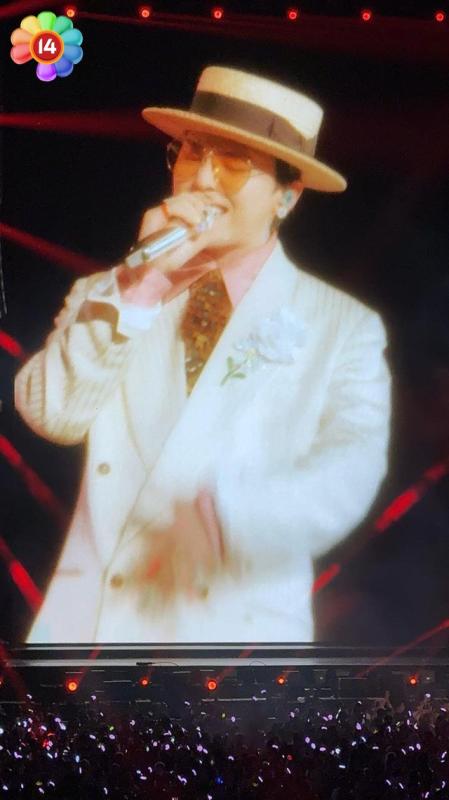 G-DRAGON cởi áo diễn kết màn, biển fanchant 