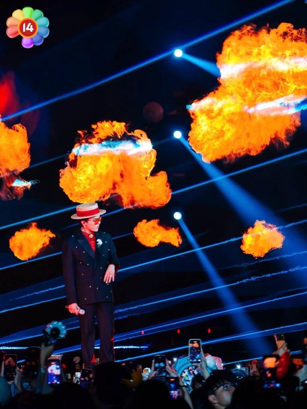 Những khoảnh khắc đẹp nhất của G-DRAGON tại Hà Nội: Visual "nét căng" càng ngắm càng luỵ!- Ảnh 27.