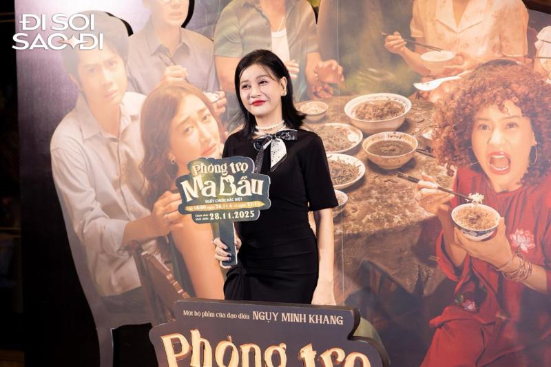 Thảm đỏ HOT nhất hôm nay: Kim Tuyến đẹp đến nỗi bị fan vây kín, một mỹ nhân Genz khoe vòng 1 nóng bỏng mắt- Ảnh 6.