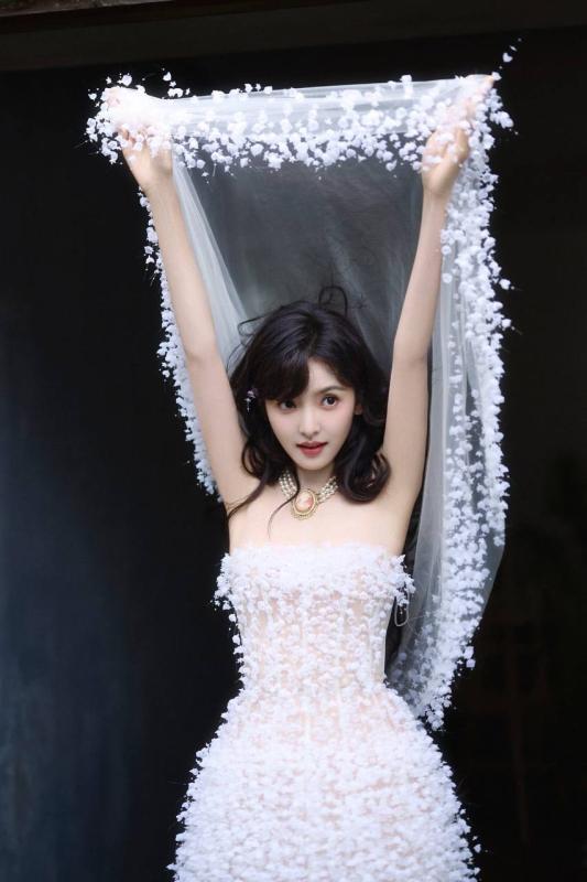 Chương Nhược Nam đẹp tràn màn hình nhờ diện đồ của brand Việt- Ảnh 5.