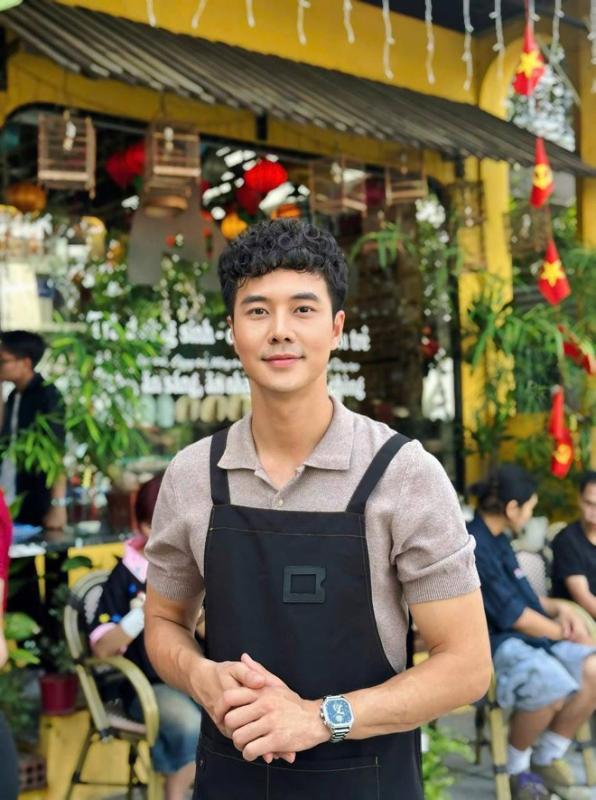 Nam thần phim giờ vàng bỏ tóc xoăn, từ 