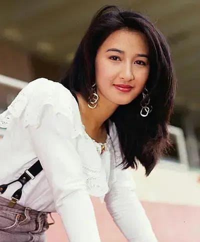 Quan Vịnh Hà 61 trẻ như 41: Bí quyết trẻ lâu gói gọn trong 5 từ, có nước "chống già" mọi phụ nữ nên dùng vào mùa đông để tăng collagen- Ảnh 3.