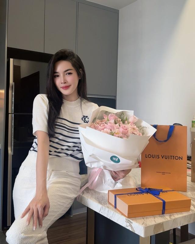 Hot girl thẩm mỹ thành công nhất Việt Nam nói 1 điều không ngờ với phiên bản 10 năm trước- Ảnh 11.