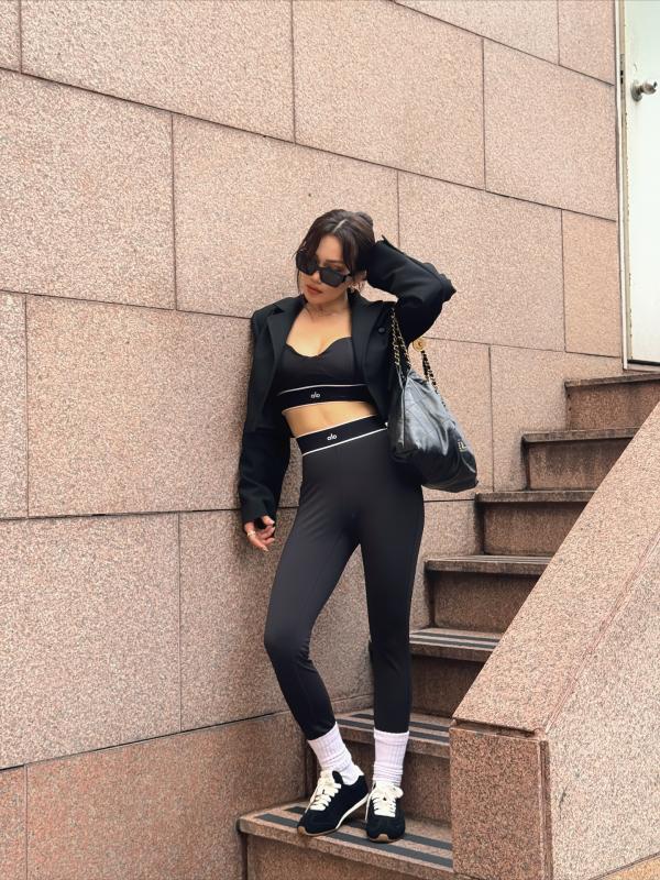 Sĩ Thanh mặc đồ ALO fake vẫn dám tag thương hiệu, cách brand xử lý mới ê chề- Ảnh 4.