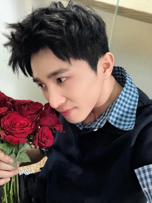 Vbiz mới có trai đẹp rất giống Kim Seon Ho, trừ chiều cao thì mọi thứ đều đỉnh!- Ảnh 4.