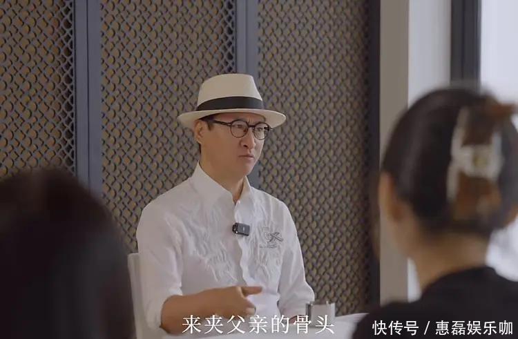 Thảm cảnh của mỹ nam Hoàn Châu Cách Cách: 20 người thân lần lượt qua đời, giữ tro cốt cha mẹ trong nhà cho bớt cô đơn- Ảnh 3.