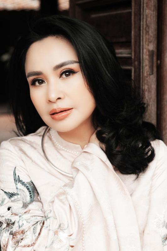 Đại sứ ngoại giao thiện chí giọng hát vang như chuông chùa, cực giàu có sở hữu cả biệt phủ- Ảnh 1.