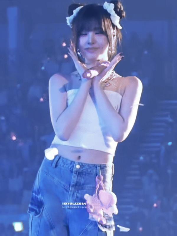 Nữ thần Kpop đẹp tới mức dàn staff bất động đứng nhìn như bị thôi miên, Jang Wonyoung cũng phải e dè- Ảnh 3.